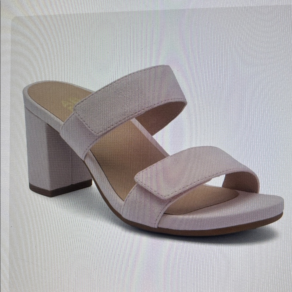 NWB Women’s Abeo Tempo Slide.  9.5. Pink Sold at The Walking Co